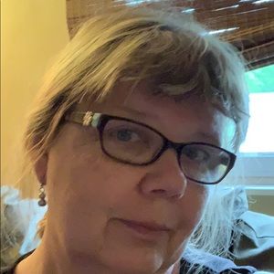 Meet your Posher, Pam